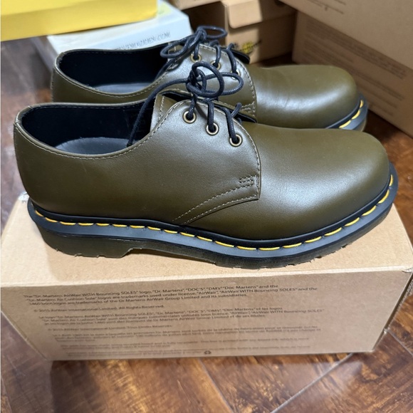 Dr. Martens Shoes - Dr. Martens 1461 DMS Olive Wanama Shoes